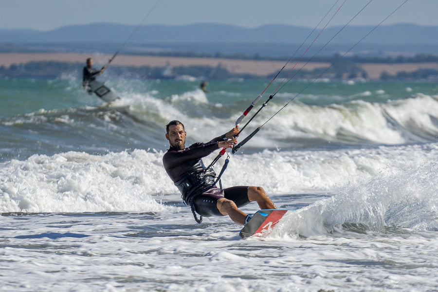 The Ultimate Guide to Kitesurfing
